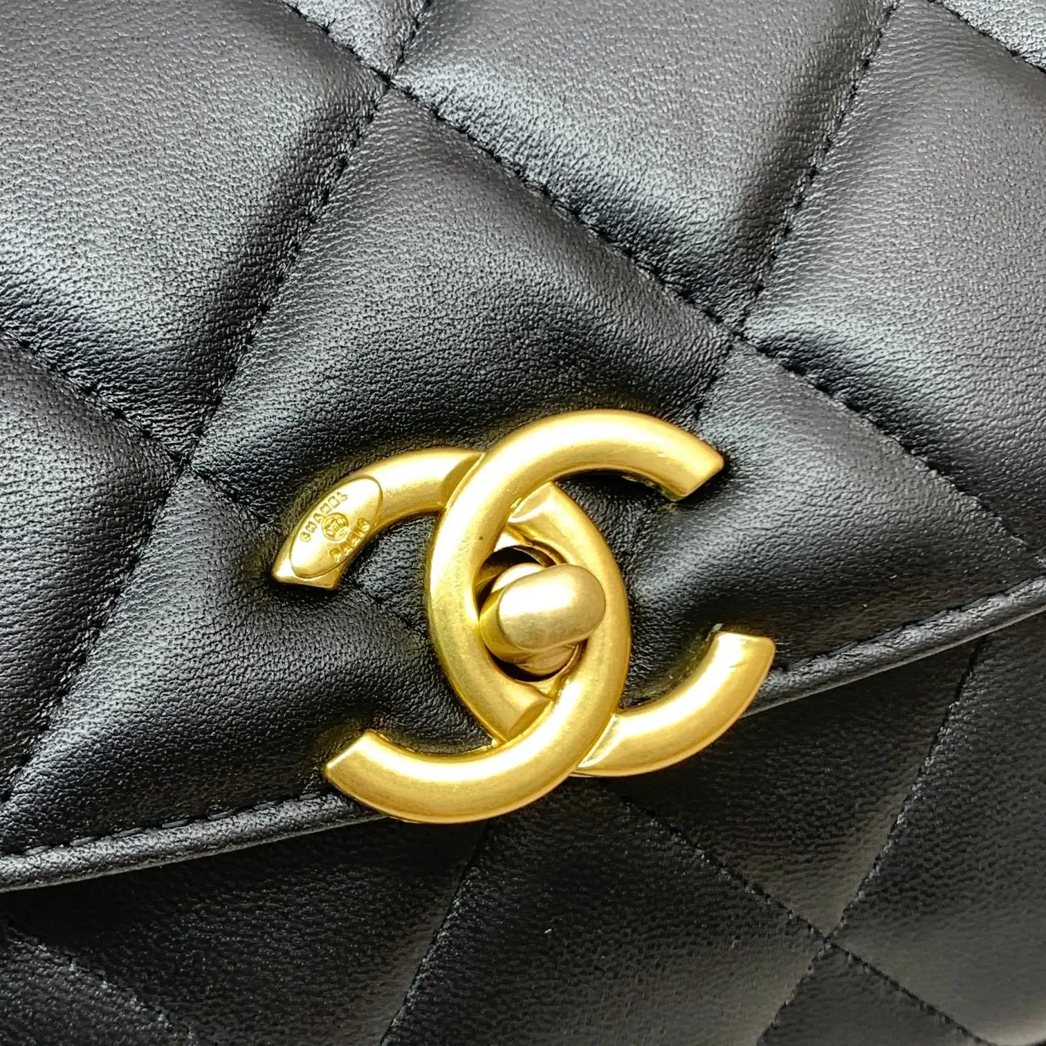 CC Classic Flap new arrival bag size: 23x7x16cm - image 10