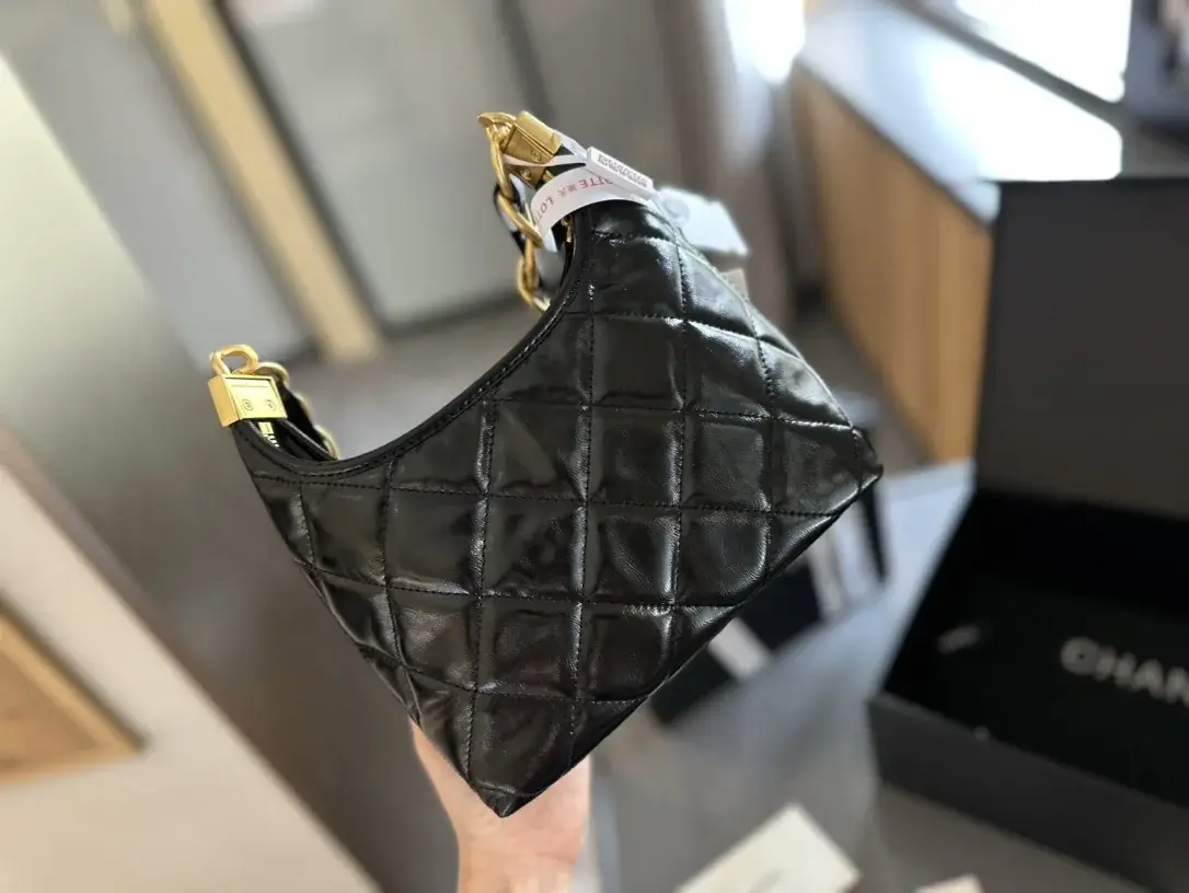Cc new arrival 24 hobo bag size: 22cm - image 16