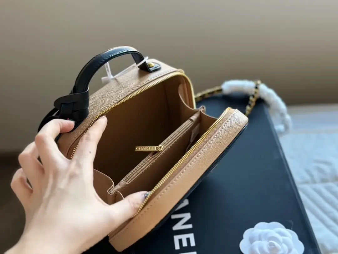 Cc new arrival bucket bag size: 20 cm - image 13
