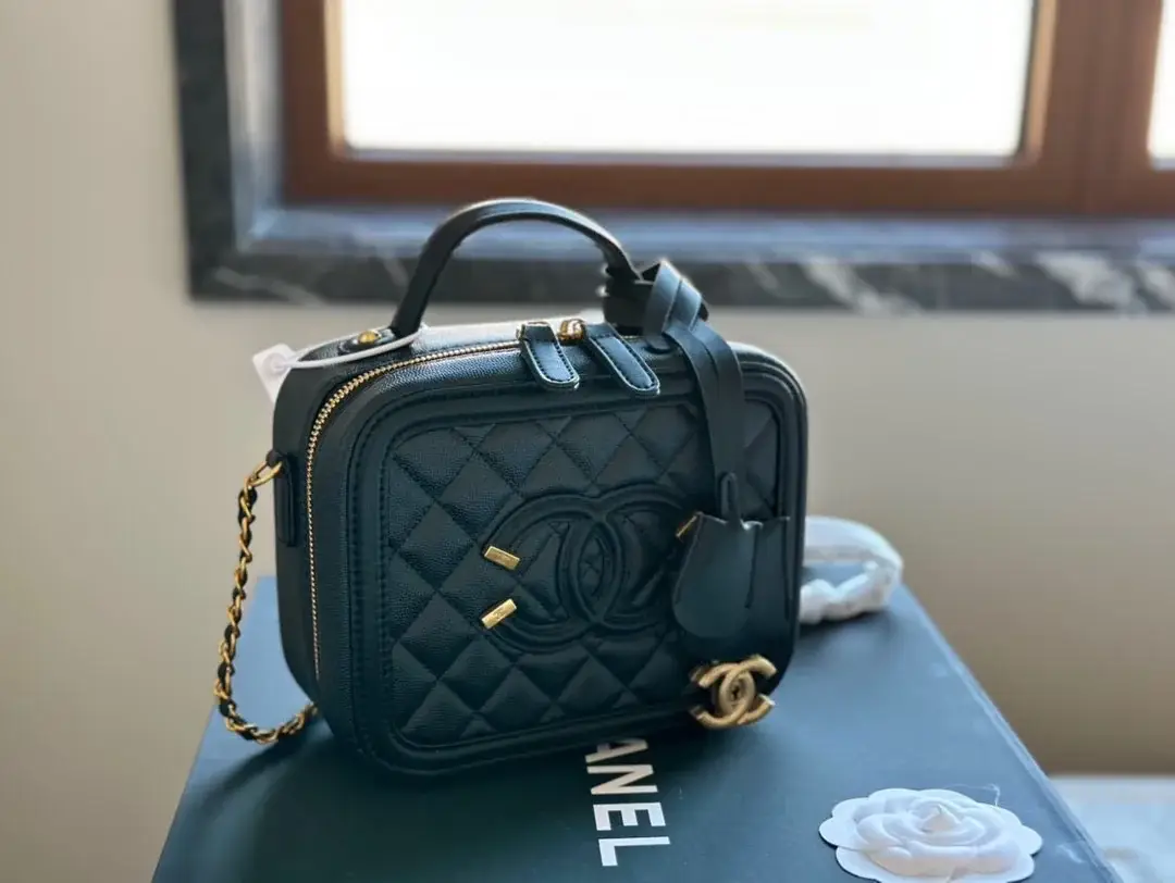 Cc new arrival bucket bag size: 20 cm - image 5