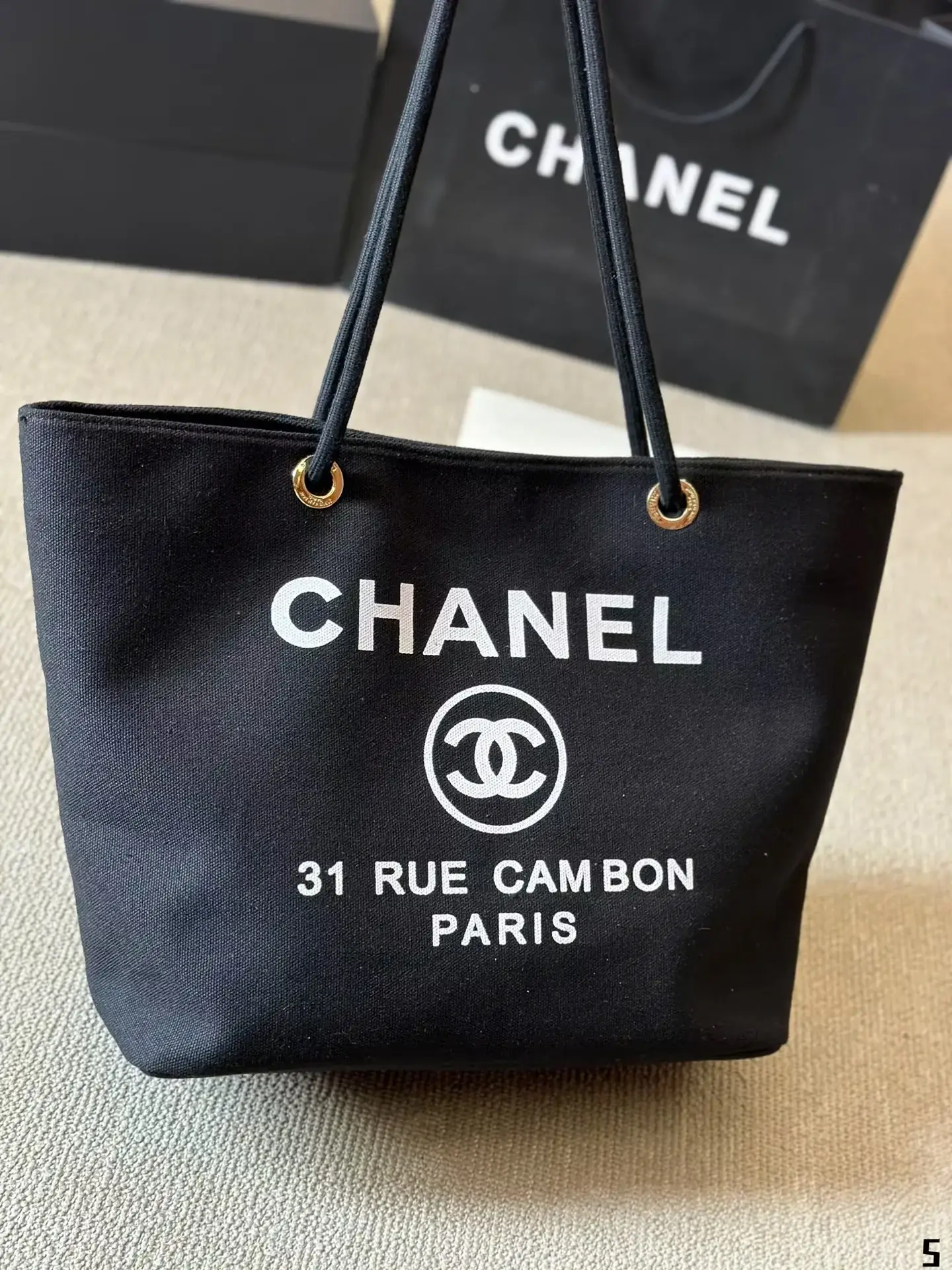 CC new arrival Vintage 24k tote bag size: 30*30 cm - image 7