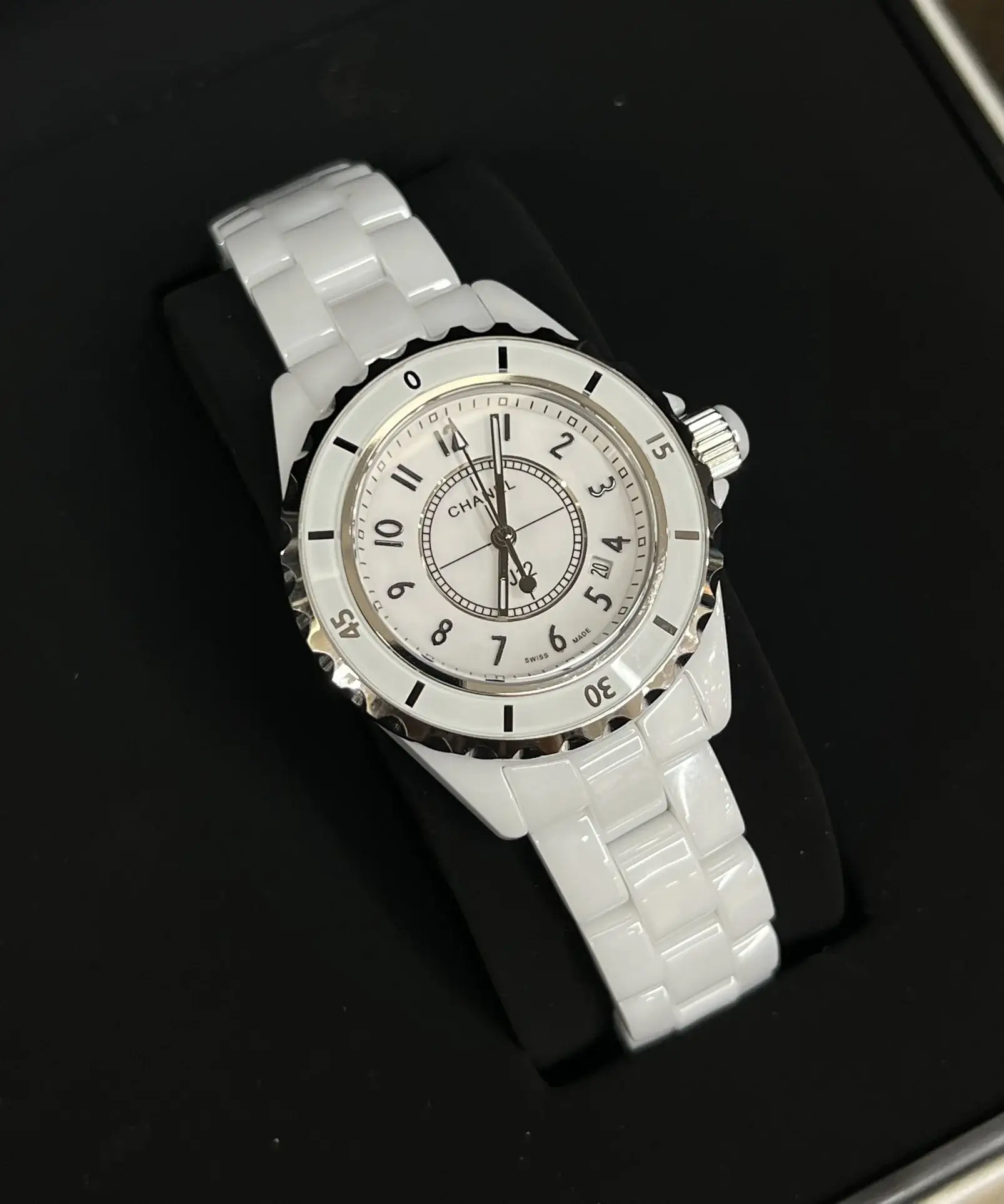 CC new arrival women watch 06 - image 8