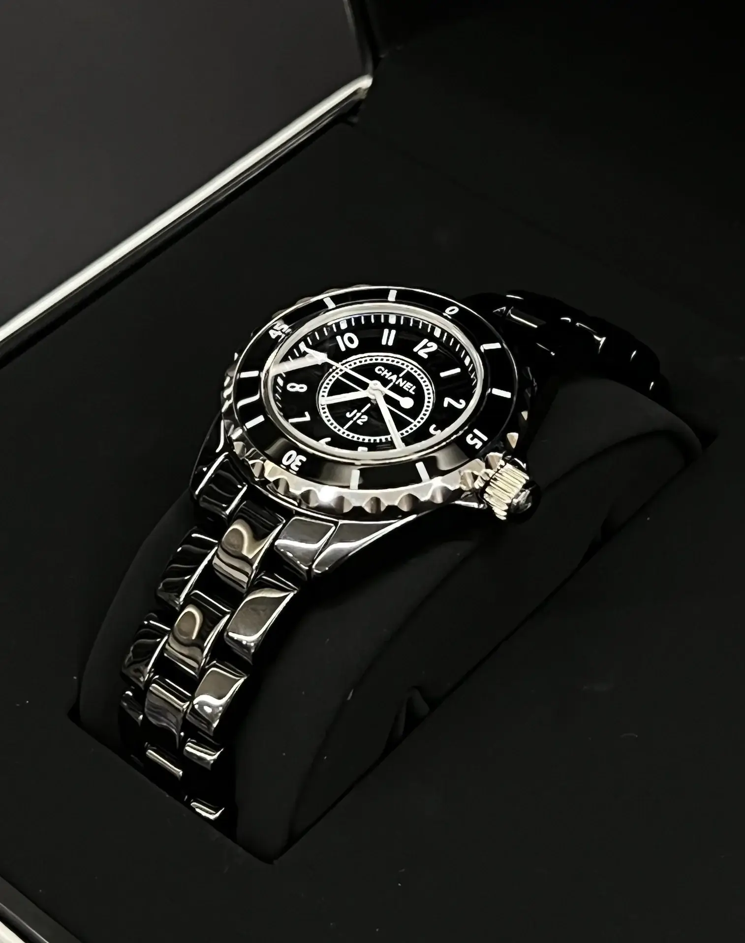 CC new arrival women watch 06 - image 9