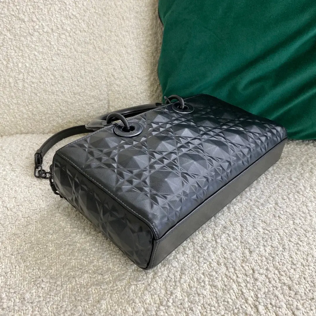 CD Lady D – Joy Bag - image 17