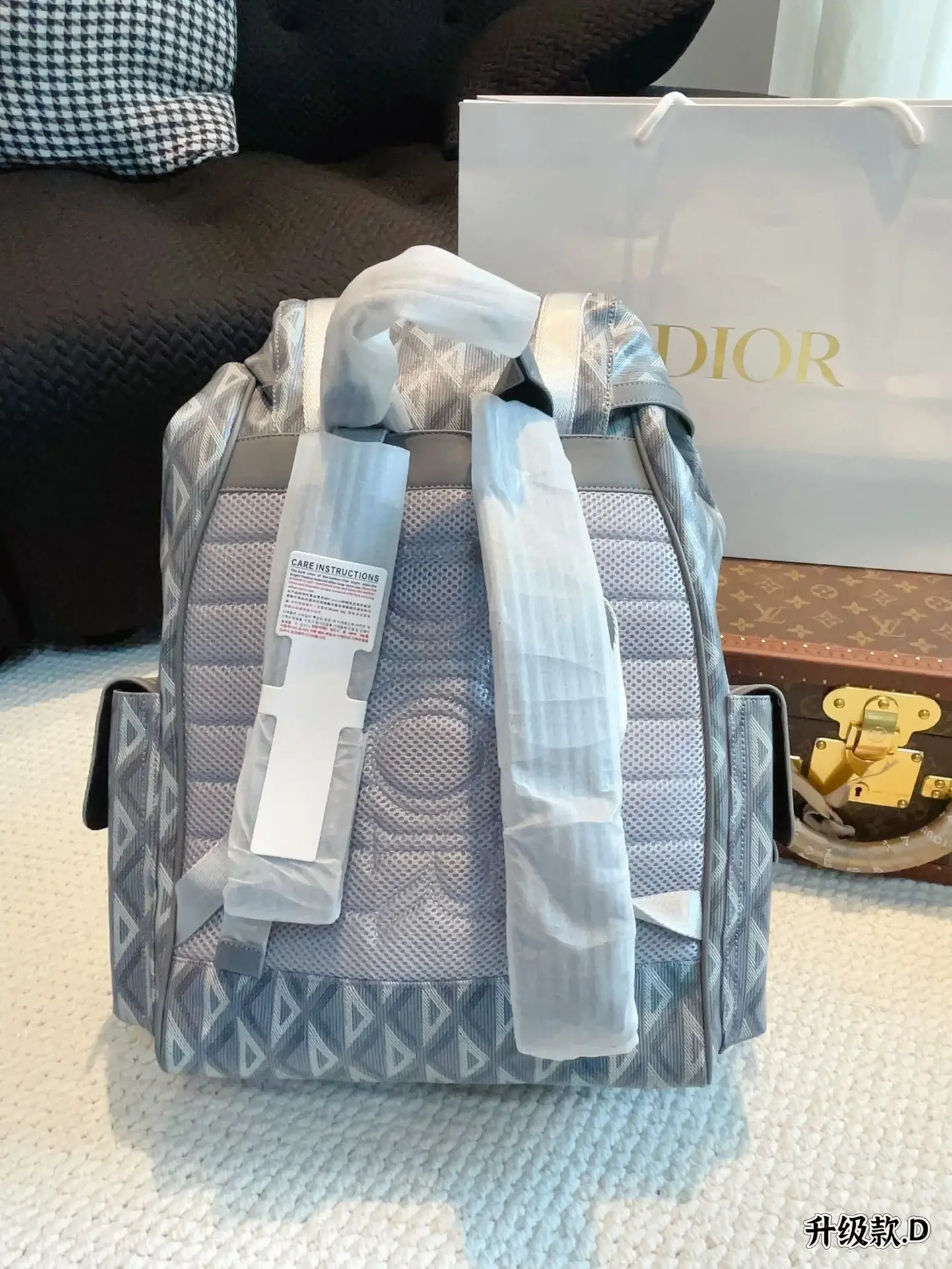 D new arrival backpack bag size: 31*14*42cm - image 9