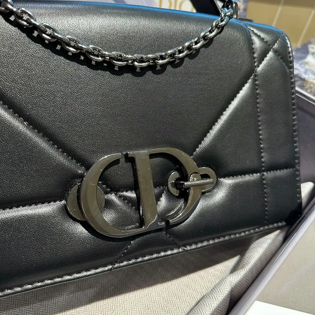 D new arrival MONTAIGNE bag size: 24 cm - image 3