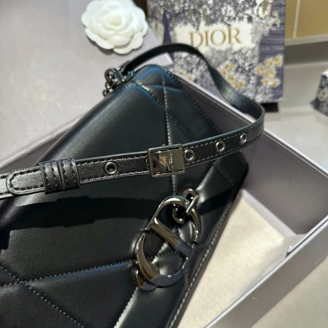 D new arrival MONTAIGNE bag size: 24 cm - image 5