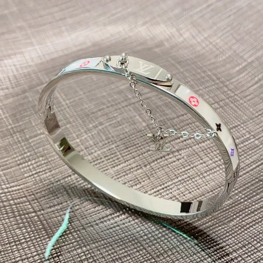 louis New Arrival Bracelet 0015 - image 3