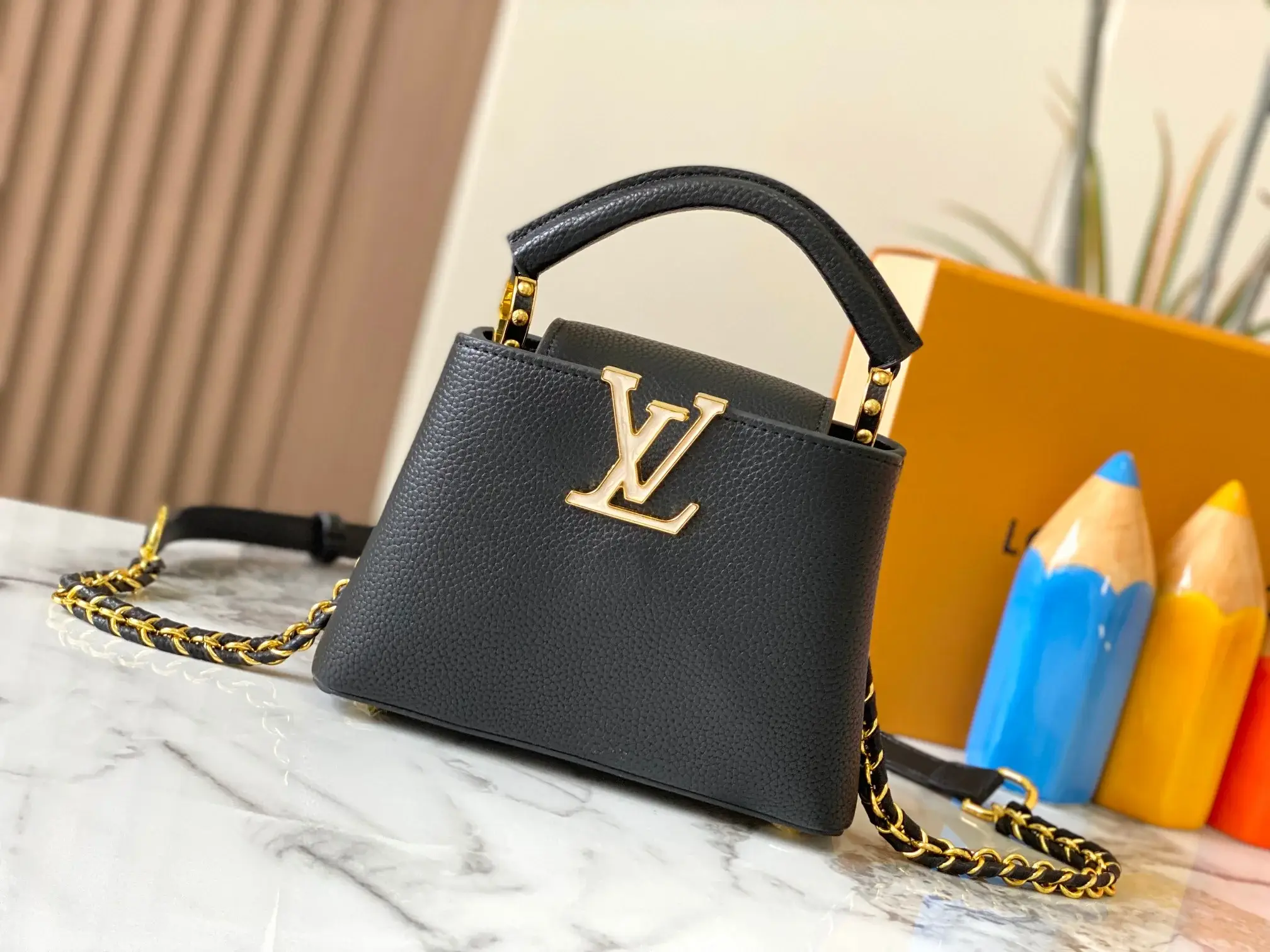 Louis Milky Way Capucines BB  Taurillon leather M23082 size: 21×14×8cm - image 9
