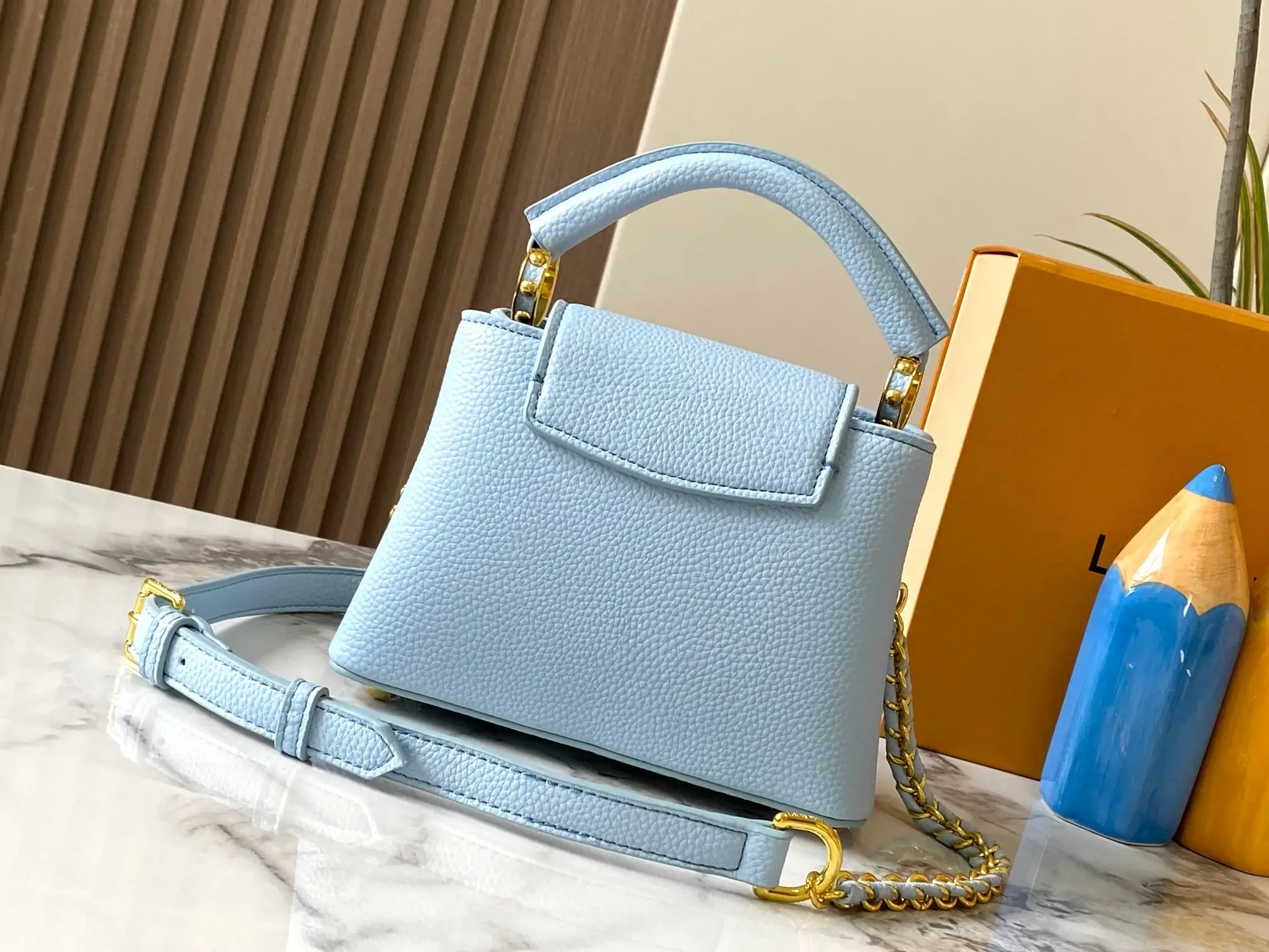 Louis Milky Way Capucines BB  Taurillon leather M23082 size: 21×14×8cm - image 8