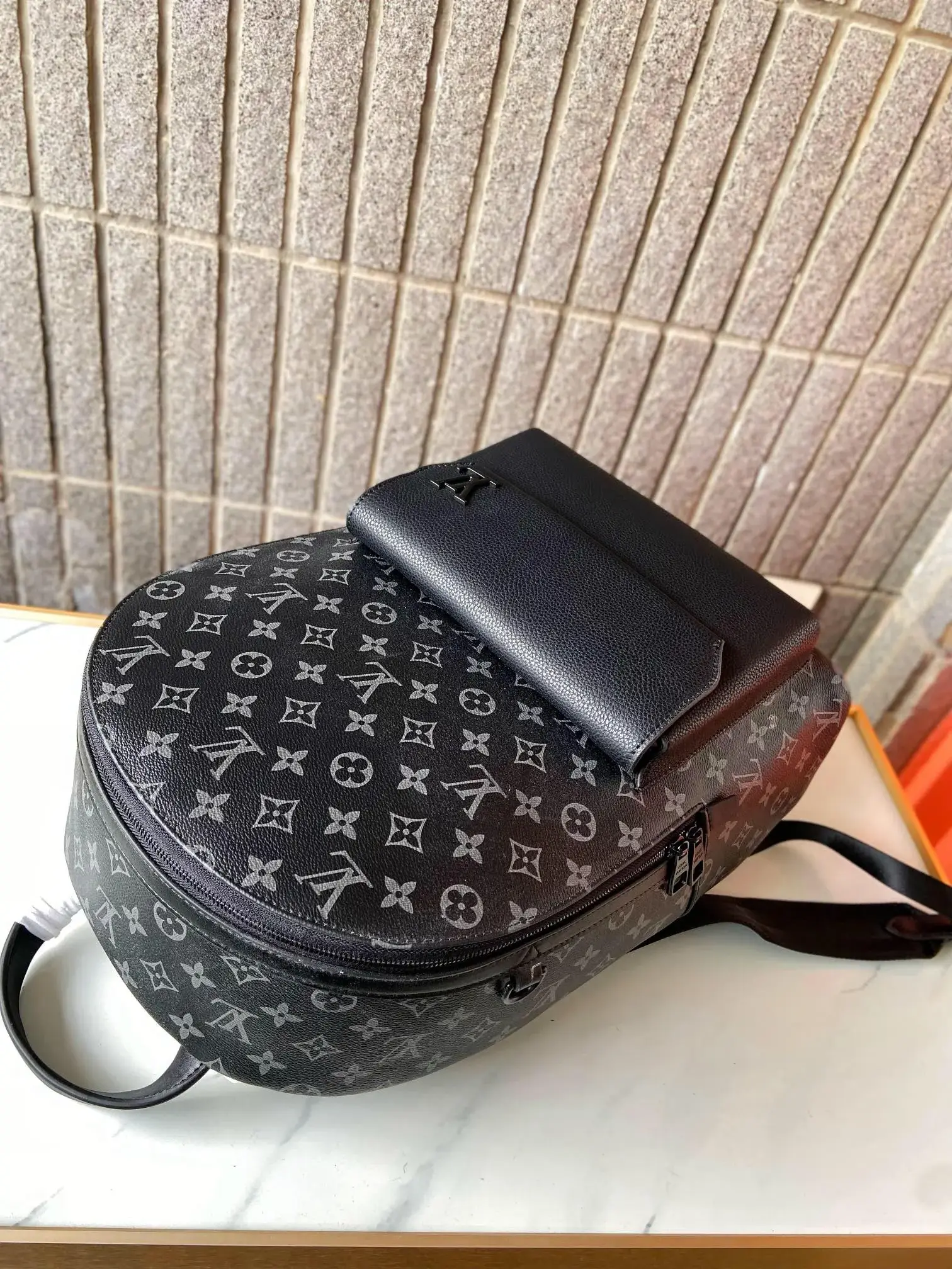 Louis new arrival e::2e::±Aerogram backpack bag size : 43 x 30 x 14 cm - image 4