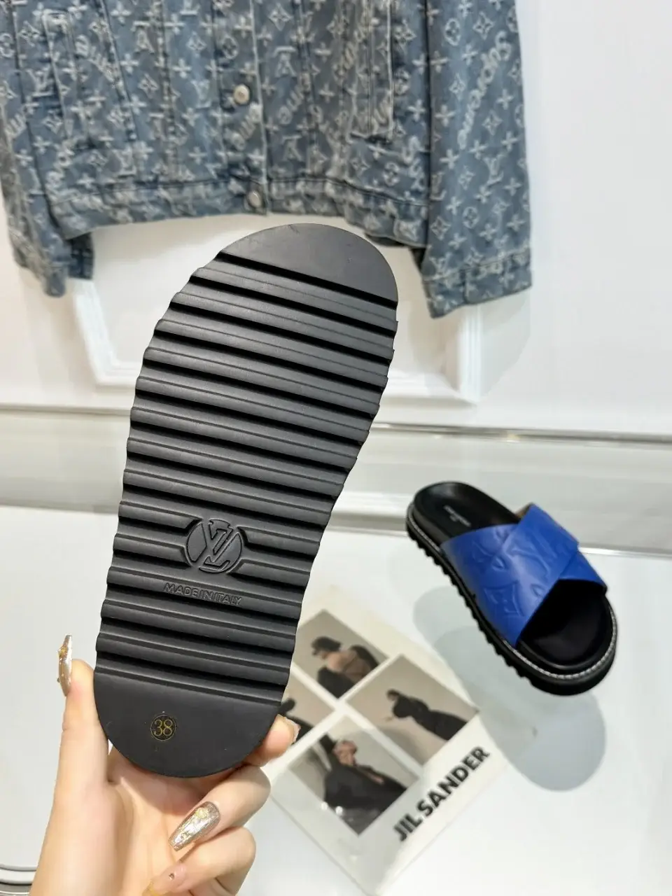 Louis new arrival summer slippers men women - image 13
