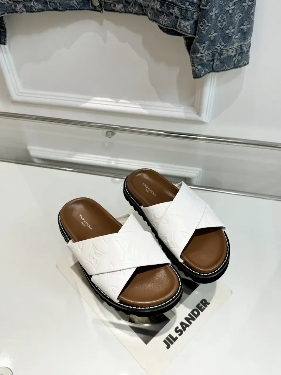 Louis new arrival summer slippers men women - image 17