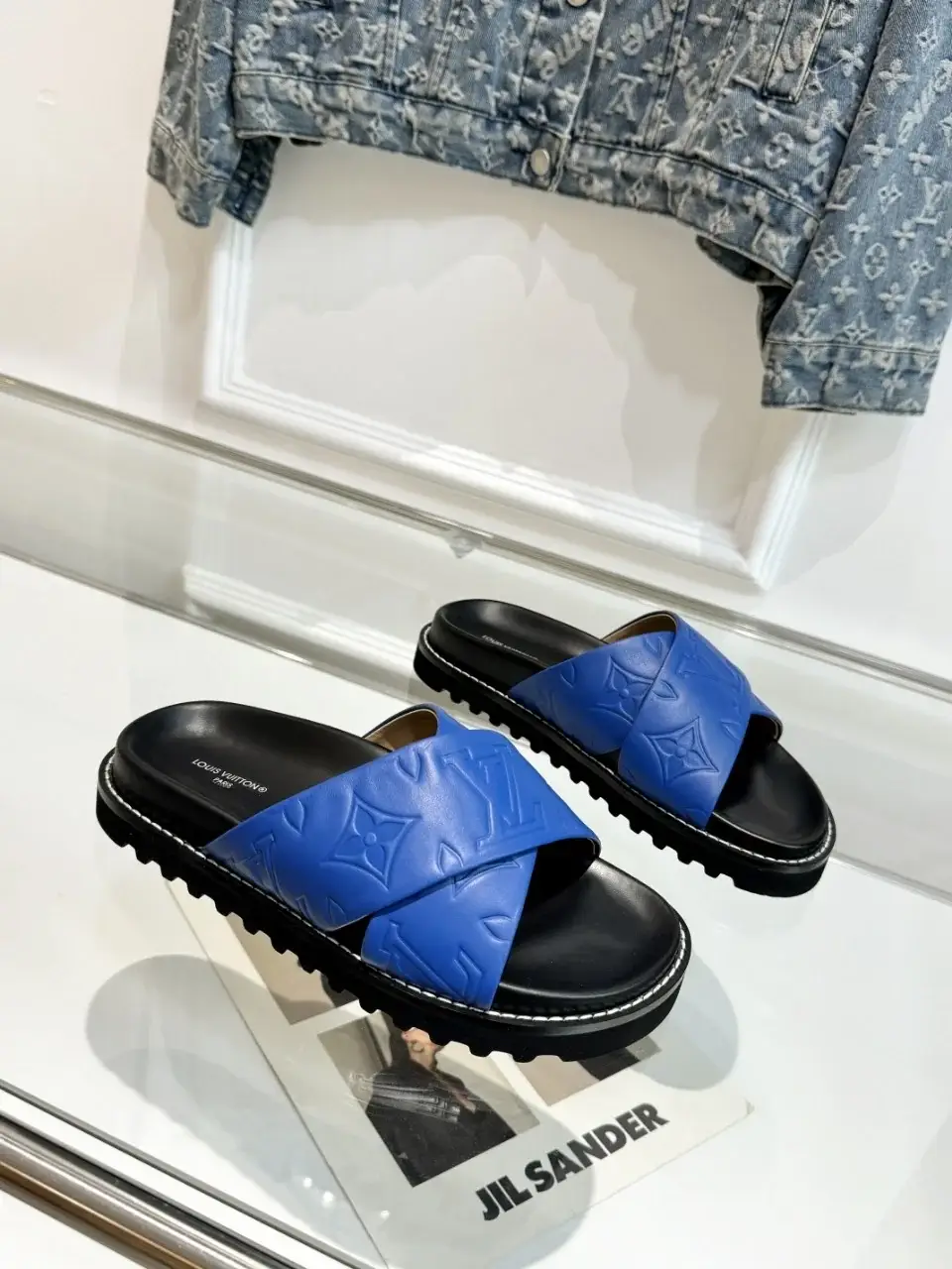 Louis new arrival summer slippers men women - image 5