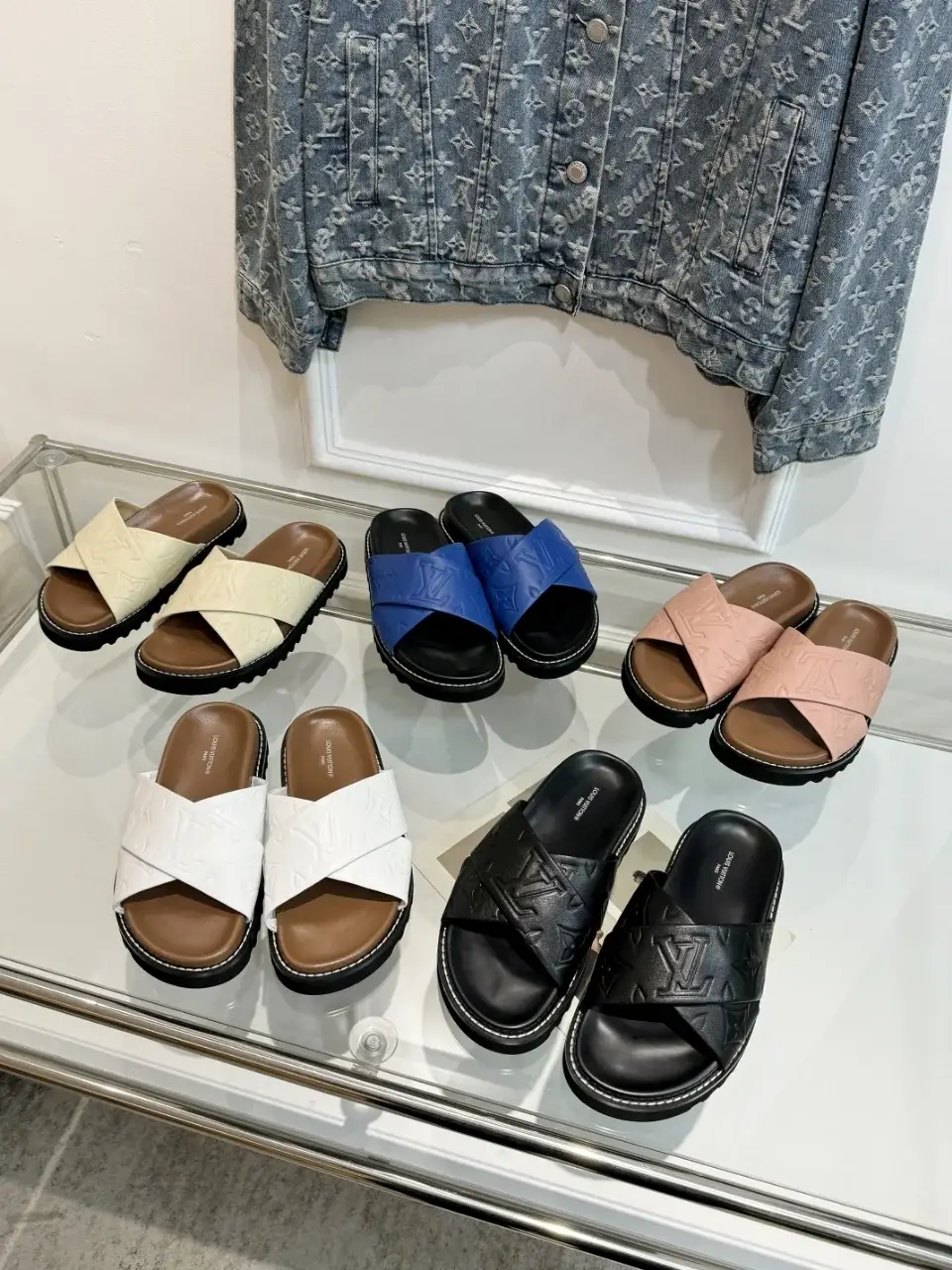 Louis new arrival summer slippers men women - image 6