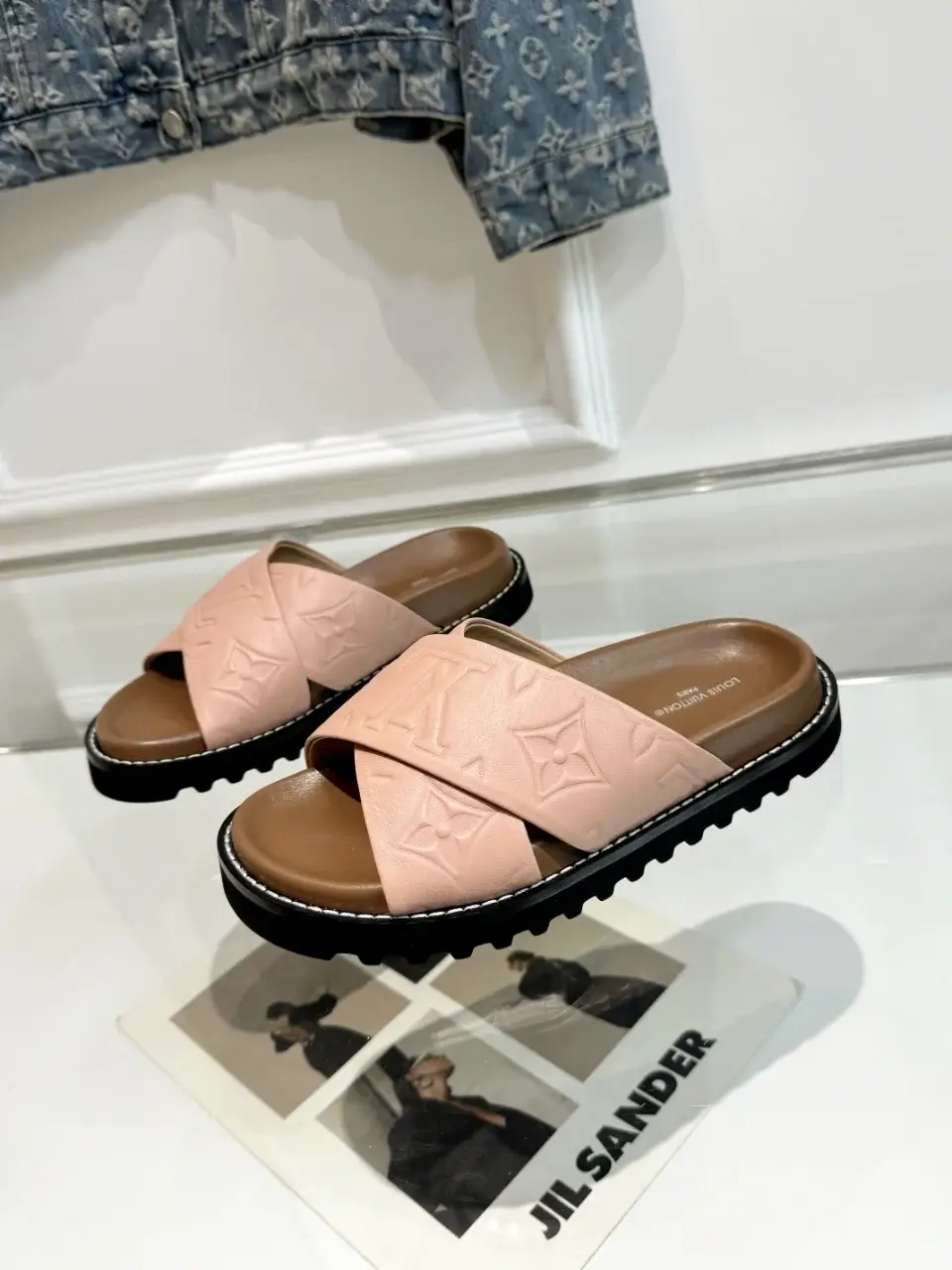 Louis new arrival summer slippers men women - image 7