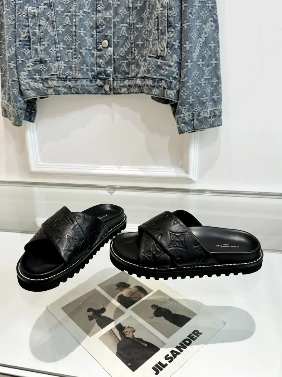 Louis new arrival summer slippers men women - image 8