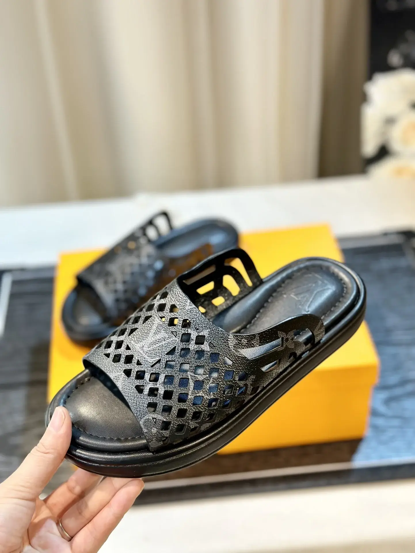 Louis new arrival summers slippers women shoes - image 10