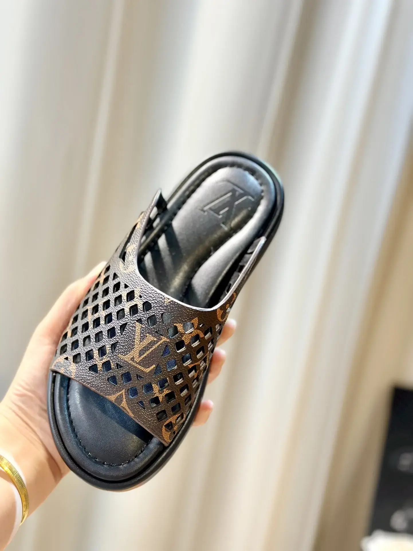 Louis new arrival summers slippers women shoes - image 12