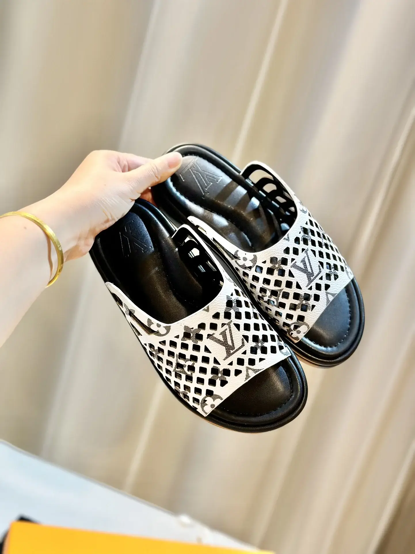Louis new arrival summers slippers women shoes - image 6
