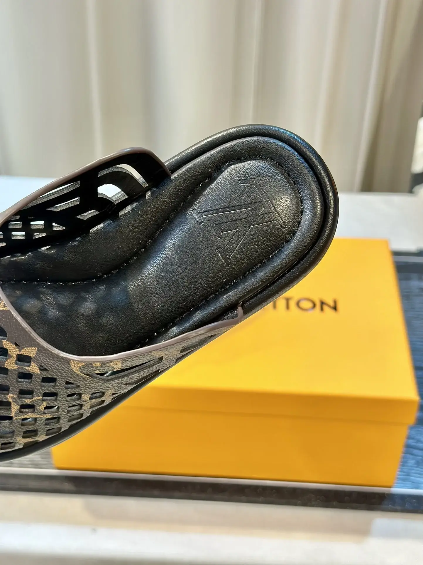 Louis new arrival summers slippers women shoes - image 8