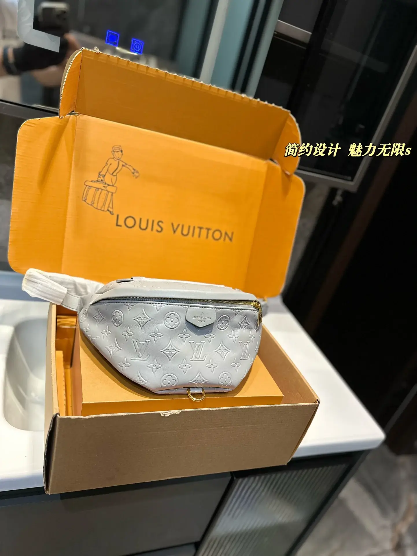 Louis new arrival waist bag - image 5