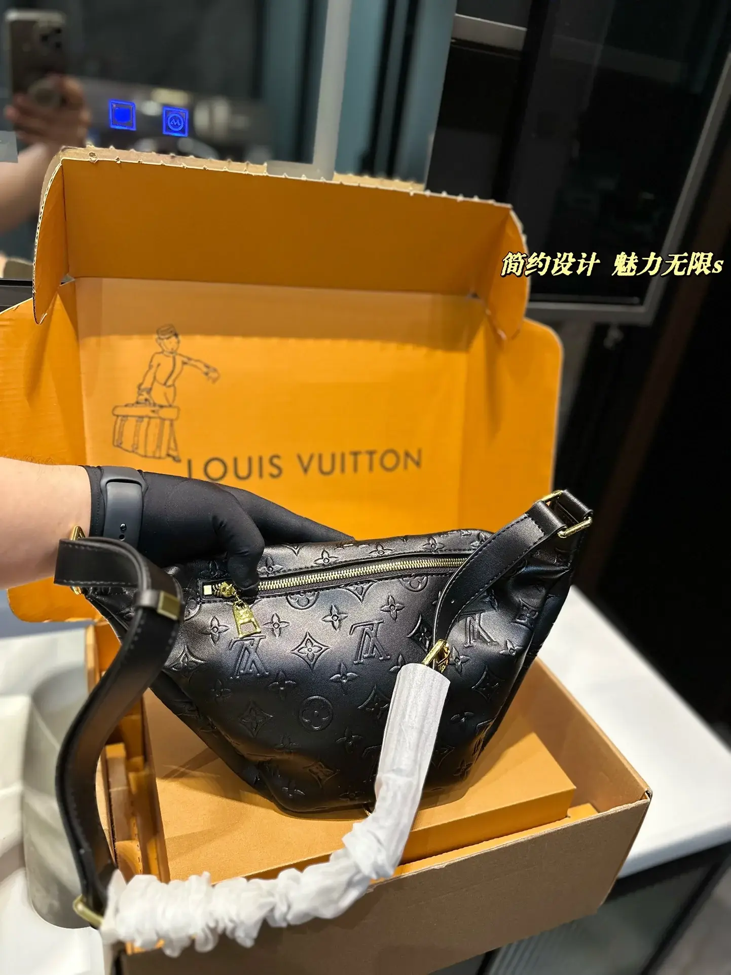 Louis new arrival waist bag - image 6