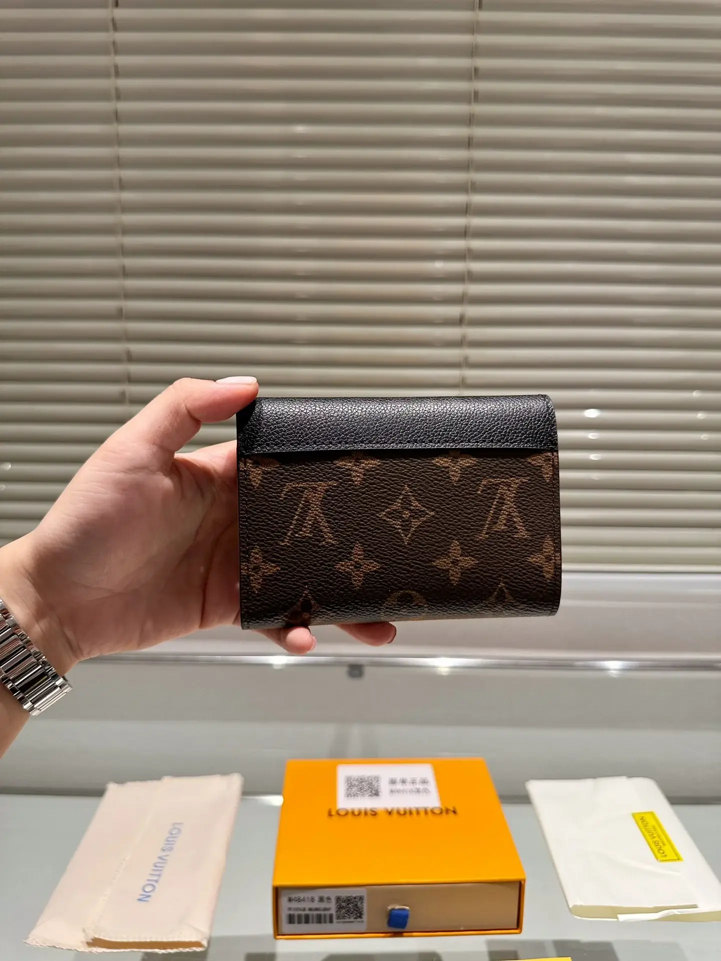 Louis new arrival wallets - image 10