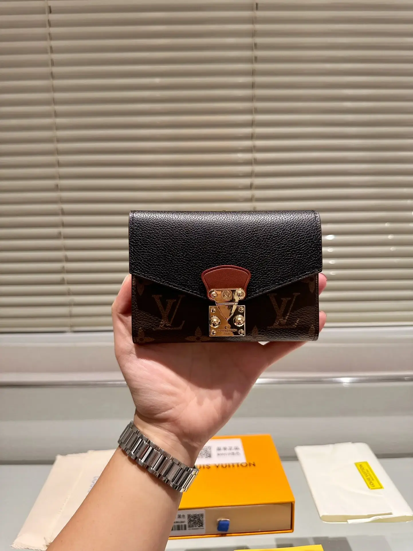 Louis new arrival wallets - image 13