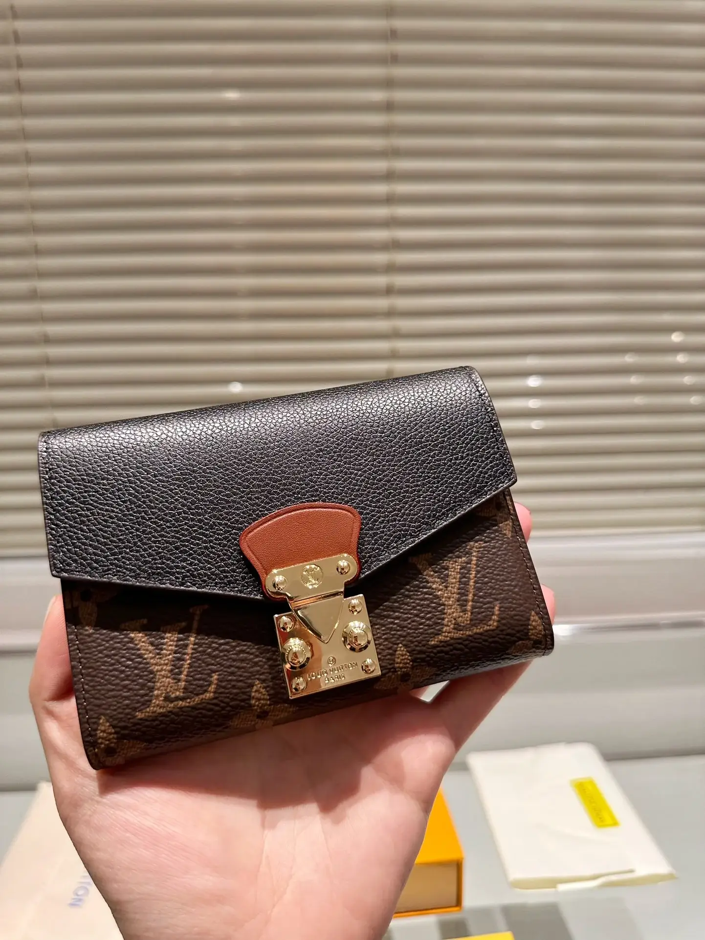 Louis new arrival wallets - image 7