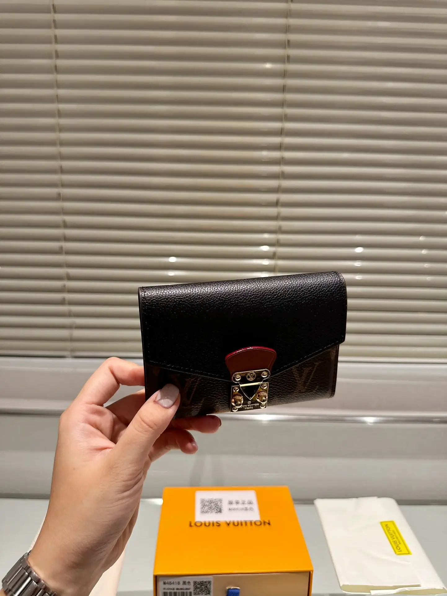 Louis new arrival wallets - image 9