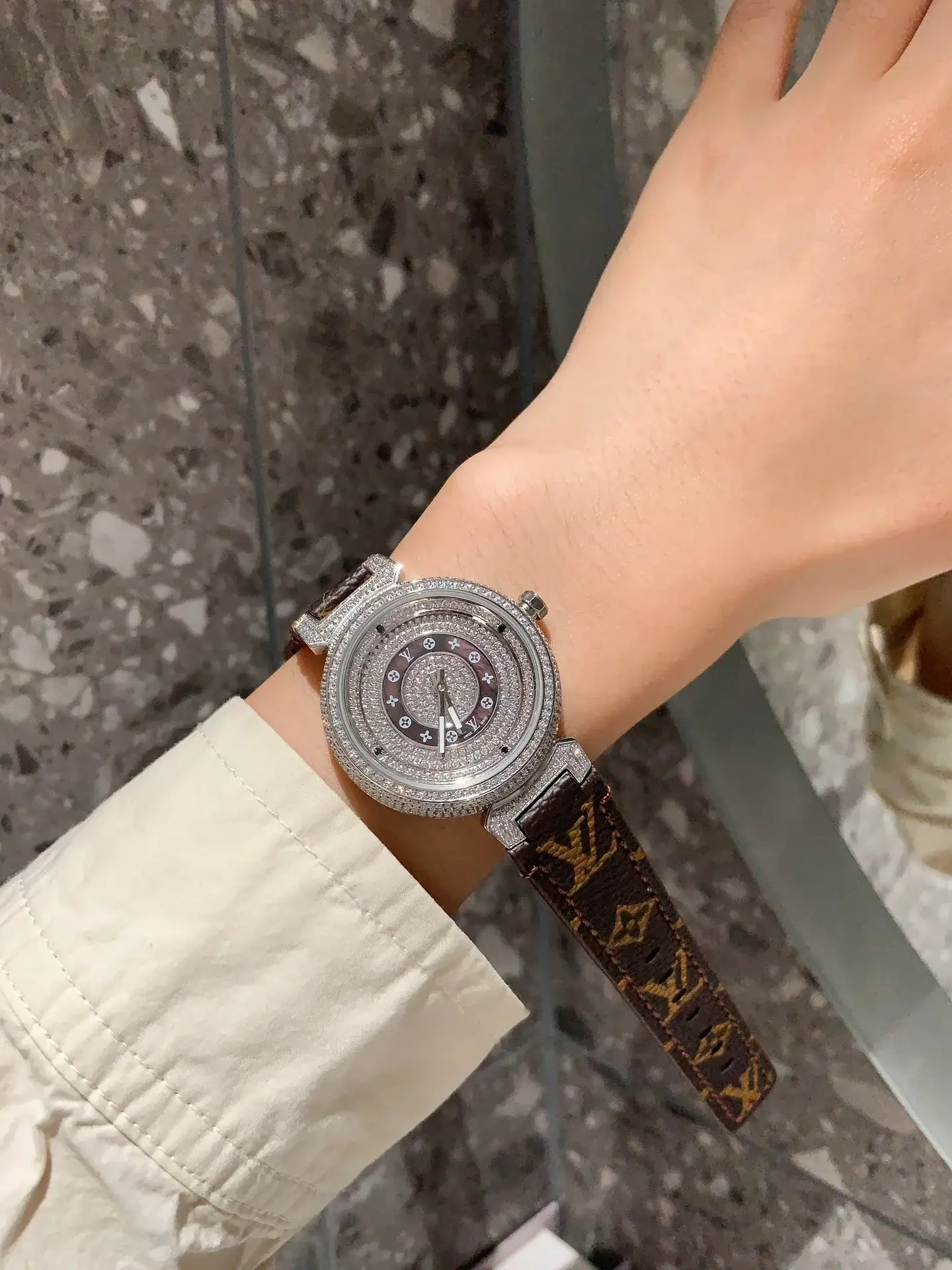 Louis Tambour slim monogran women watch 36mm - image 5