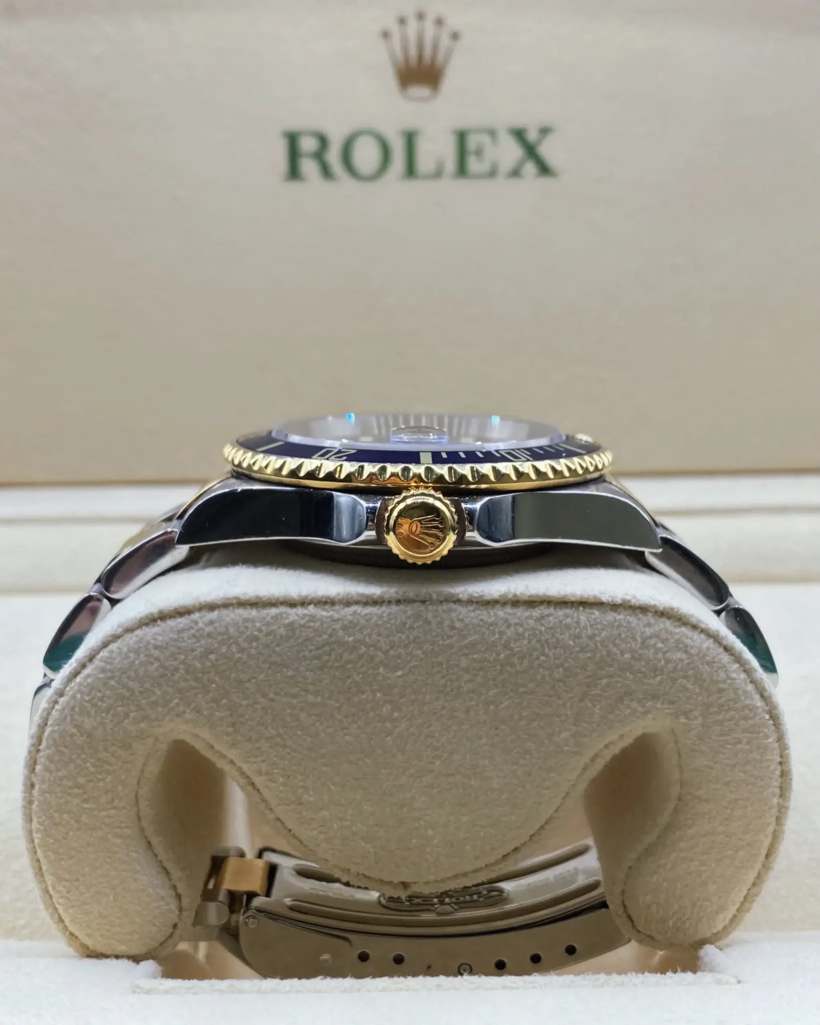Rlx Submariner, Two-Tone, Blue Bezel and Dial 116613 - image 6