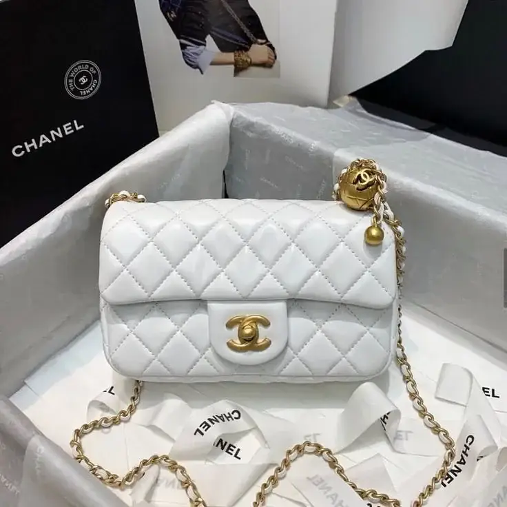 Cc Flap Bag Pearl Crush White lambskin size: 20 cm - image 1