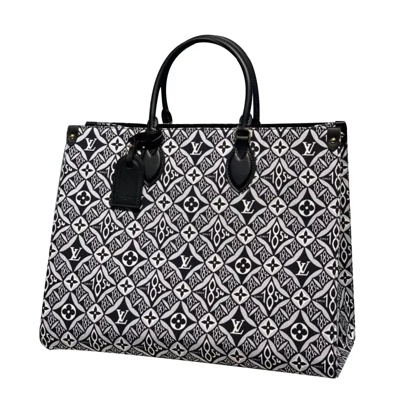 L Denim Onthego M57207 GM - image 1