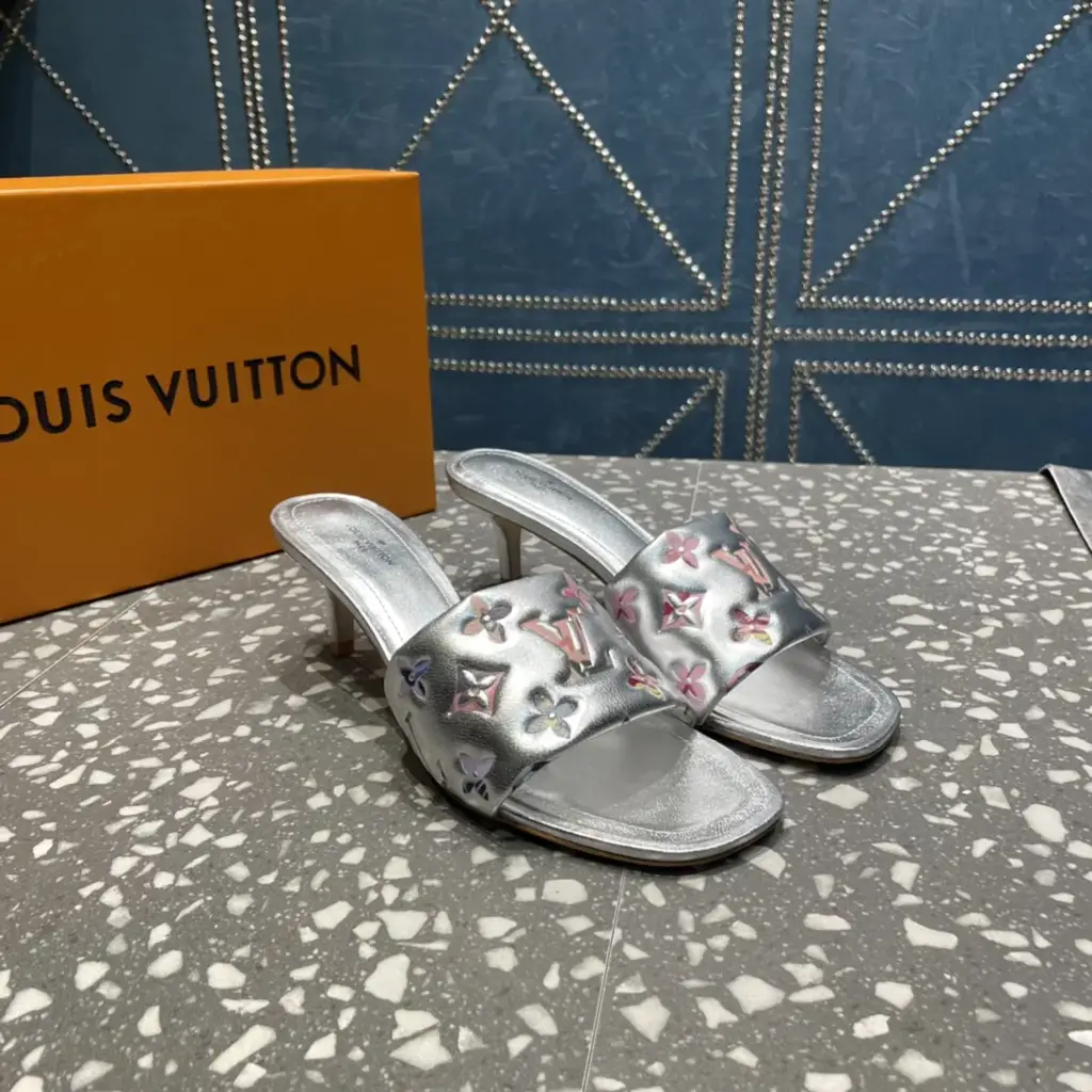 L Women’s Revival Mule Sliver For Women L 1AAOUB - image 1