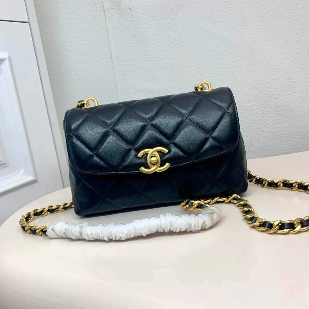 CC Classic Flap new arrival bag size: 23x7x16cm - image 1